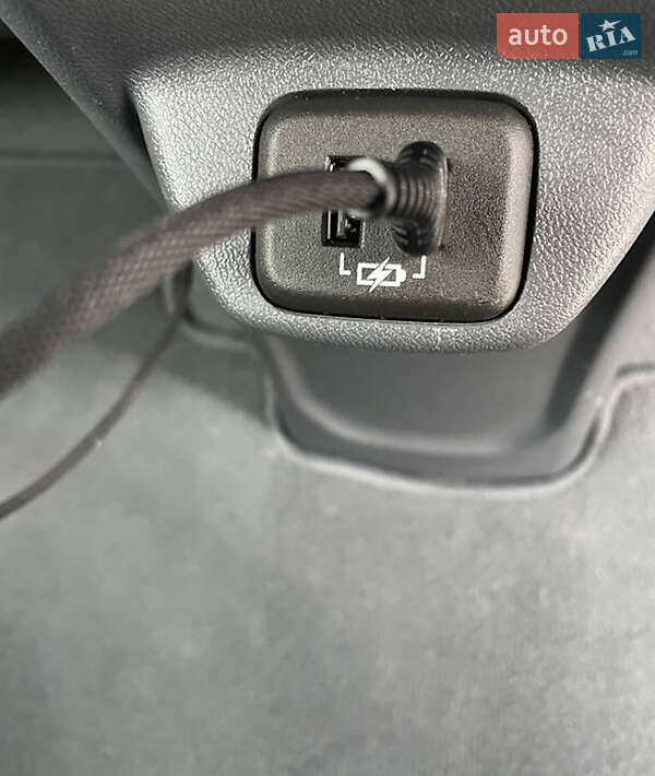 Хетчбек Chevrolet Bolt EV 2019 в Івано-Франківську фото 33 Хетчбек Chevrolet Bolt EV 2019 в Івано-Франківську