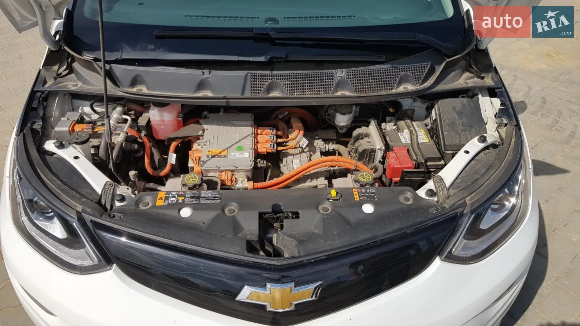 Chevrolet Bolt EV 2017 VIN 1G1FX6S02H4175188 фото оголошення 4 з 14