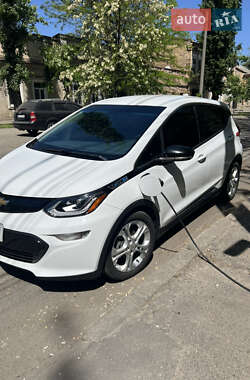 Хэтчбек Chevrolet Bolt EV 2018 в 