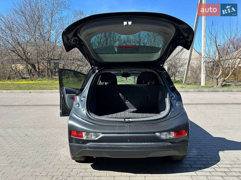 Хэтчбек Chevrolet Bolt EV 2017 в Днепре