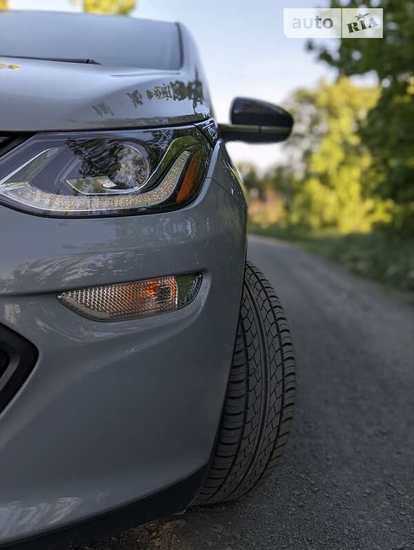 Хэтчбек Chevrolet Bolt EV 2019 в Ровно