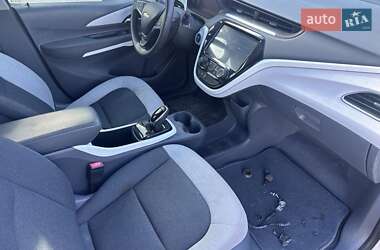 Хэтчбек Chevrolet Bolt EV 2017 в 