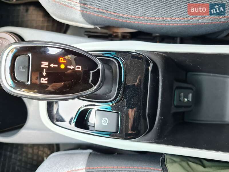 Хэтчбек Chevrolet Bolt EV 2017 в Черновцах