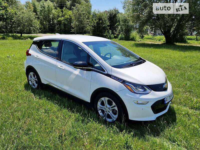 Хэтчбек Chevrolet Bolt EV 2019 в Киеве