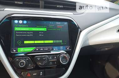 Хэтчбек Chevrolet Bolt EV 2019 в 