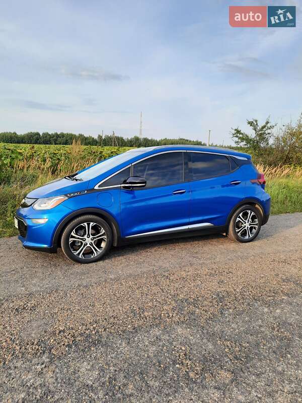 Хэтчбек Chevrolet Bolt EV 2017 в Ивано-Франковске фото 3 Хэтчбек Chevrolet Bolt EV 2017 в Ивано-Франковске