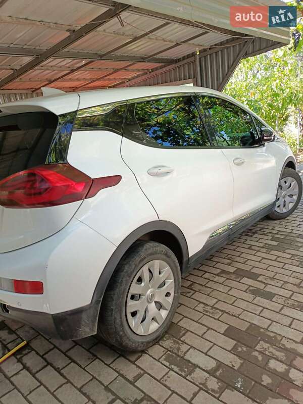 Хетчбек Chevrolet Bolt EV 2017 в Кривому Розі