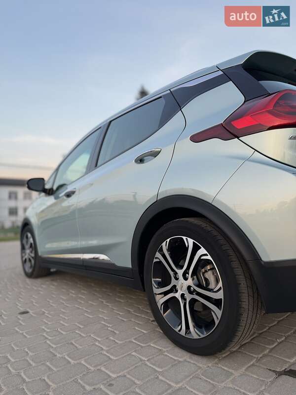 Хэтчбек Chevrolet Bolt EV 2018 в Самборе