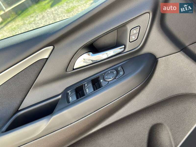 Хэтчбек Chevrolet Bolt EV 2023 в Одессе