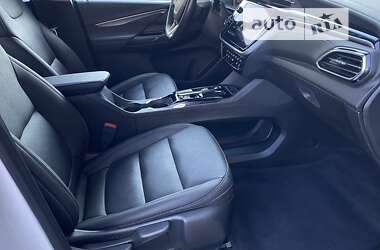 Хэтчбек Chevrolet Bolt EV 2023 в 