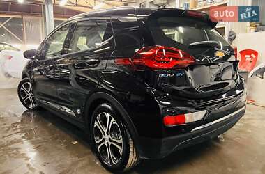 Хетчбек Chevrolet Bolt EV 2017 в  фото 16 Хетчбек Chevrolet Bolt EV 2017 в