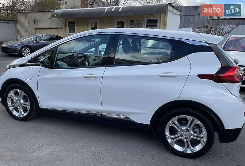 Хэтчбек Chevrolet Bolt EV 2018 в Киеве
