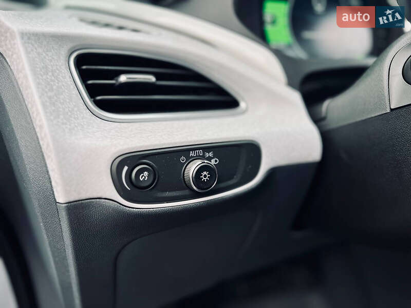 Хэтчбек Chevrolet Bolt EV 2019 в Черкассах фото 28 Хэтчбек Chevrolet Bolt EV 2019 в Черкассах