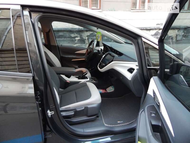 Хетчбек Chevrolet Bolt EV 2017 в Львові