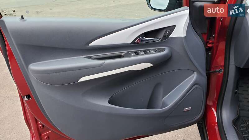 Хэтчбек Chevrolet Bolt EV 2020 в Кропивницком