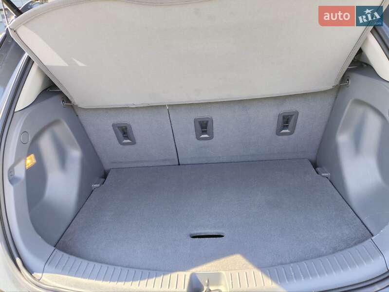 Хетчбек Chevrolet Bolt EV 2017 в Дніпрі