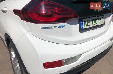 Хэтчбек Chevrolet Bolt EV 2021 в 