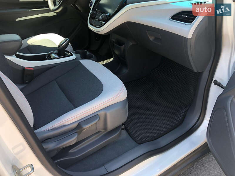 Хетчбек Chevrolet Bolt EV 2021 в Кривому Розі