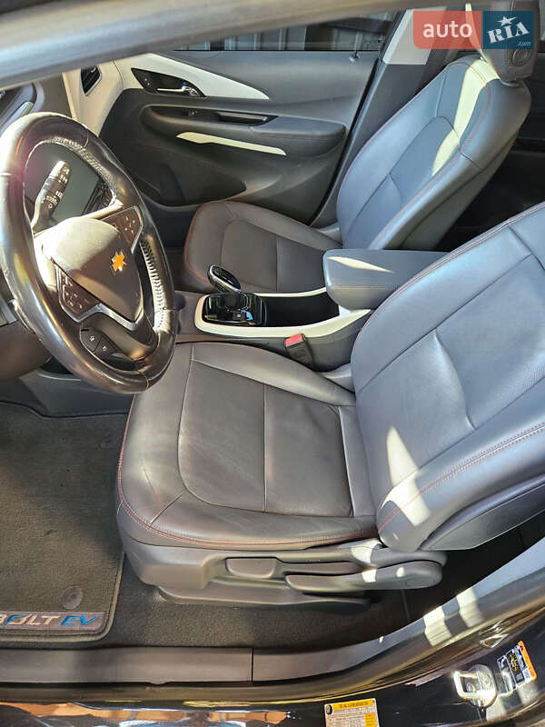 Хэтчбек Chevrolet Bolt EV 2019 в Обухове