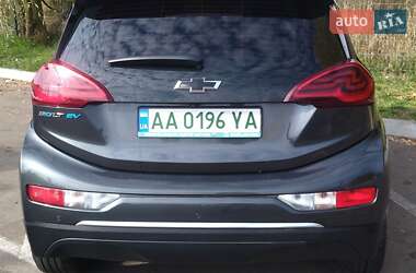 Хэтчбек Chevrolet Bolt EV 2021 в 