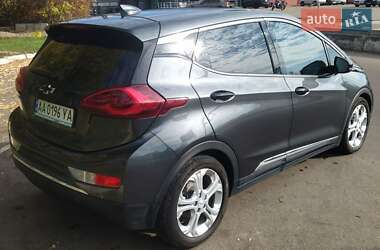 Хэтчбек Chevrolet Bolt EV 2021 в 