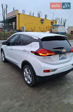 Хэтчбек Chevrolet Bolt EV 2020 в 