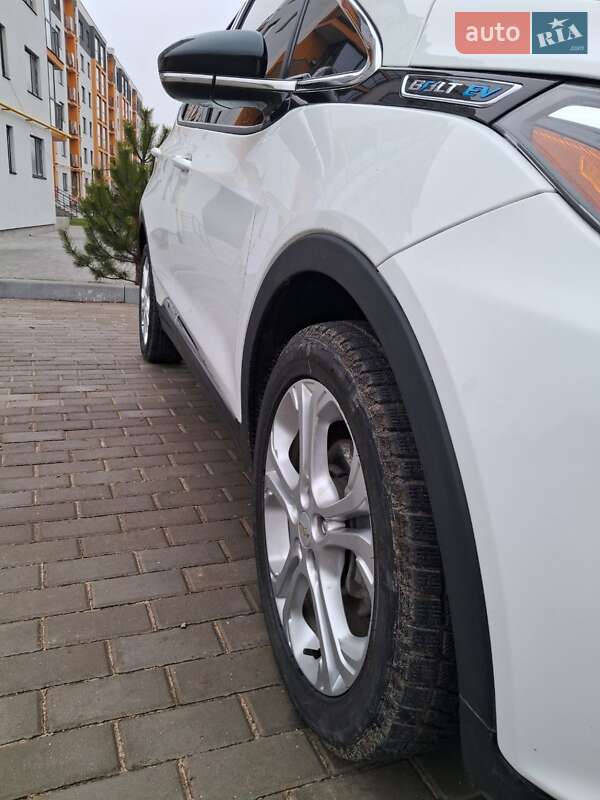 Хэтчбек Chevrolet Bolt EV 2020 в Виннице
