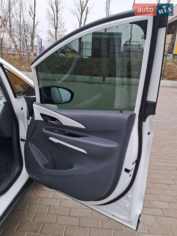Хэтчбек Chevrolet Bolt EV 2020 в Виннице