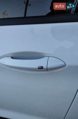 Хэтчбек Chevrolet Bolt EV 2022 в 