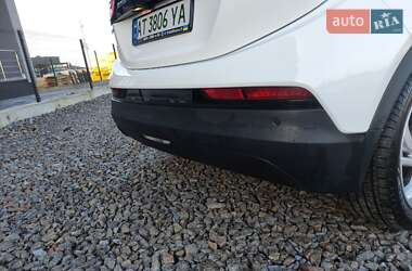 Хэтчбек Chevrolet Bolt EV 2022 в 