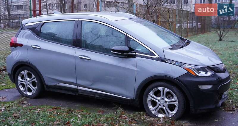 Хэтчбек Chevrolet Bolt EV 2018 в Киеве фото 3 Хэтчбек Chevrolet Bolt EV 2018 в Киеве