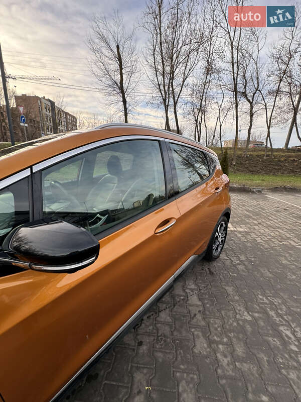 Хэтчбек Chevrolet Bolt EV 2017 в Хмельницком