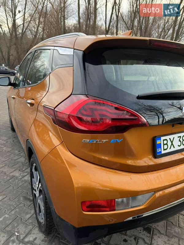 Хэтчбек Chevrolet Bolt EV 2017 в Хмельницком
