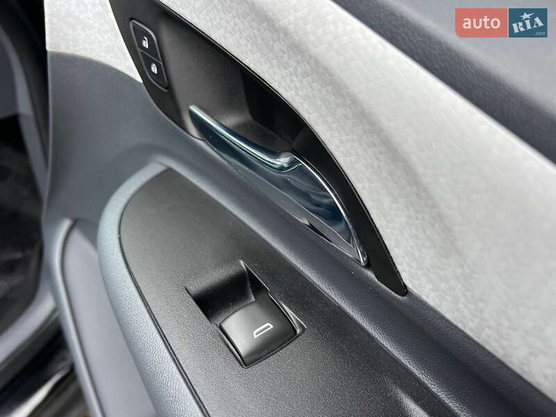 Хэтчбек Chevrolet Bolt EV 2020 в Ровно фото 52 Хэтчбек Chevrolet Bolt EV 2020 в Ровно