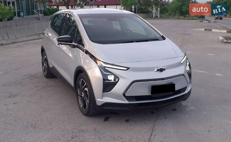 Хэтчбек Chevrolet Bolt EV 2022 в 