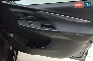 Хэтчбек Chevrolet Bolt EV 2022 в 