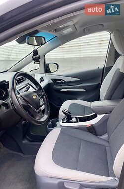 Хэтчбек Chevrolet Bolt EV 2021 в 
