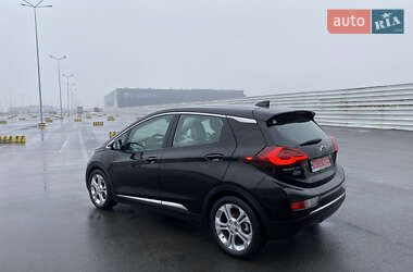 Хэтчбек Chevrolet Bolt EV 2021 в 
