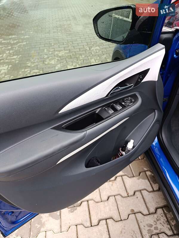 Хэтчбек Chevrolet Bolt EV 2017 в Черновцах фото 12 Хэтчбек Chevrolet Bolt EV 2017 в Черновцах