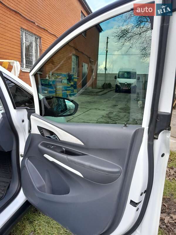 Хэтчбек Chevrolet Bolt EV 2017 в Днепре