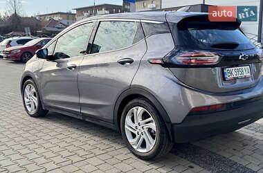 Хэтчбек Chevrolet Bolt EV 2022 в 