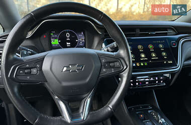 Хэтчбек Chevrolet Bolt EV 2023 в 