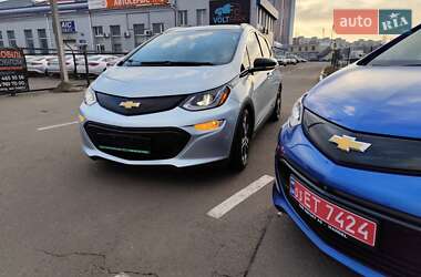 Хэтчбек Chevrolet Bolt EV 2018 в 