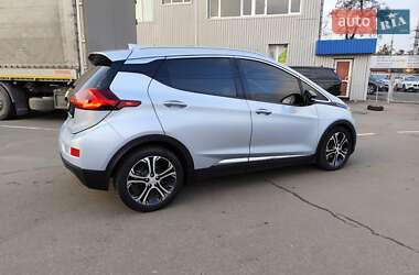 Хэтчбек Chevrolet Bolt EV 2018 в 