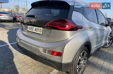 Хэтчбек Chevrolet Bolt EV 2017 в 