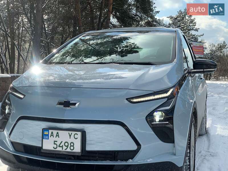 Хэтчбек Chevrolet Bolt EV 2023 в Киеве