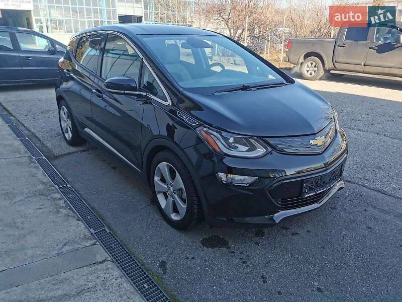 Хэтчбек Chevrolet Bolt EV 2020 в 