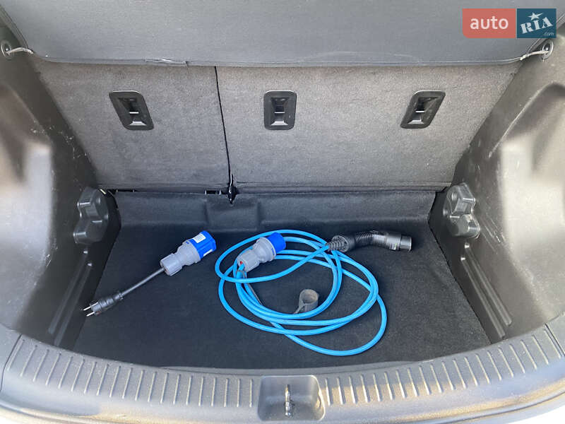 Хэтчбек Chevrolet Bolt EV 2022 в Полтаве