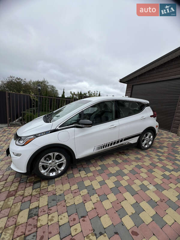 Хэтчбек Chevrolet Bolt EV 2020 в Хмельницком