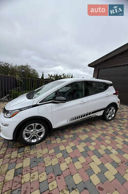 Хэтчбек Chevrolet Bolt EV 2020 в 